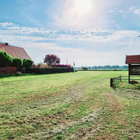 Ferienbauernhof De Slaaphoeve مزرعة للإقامة *